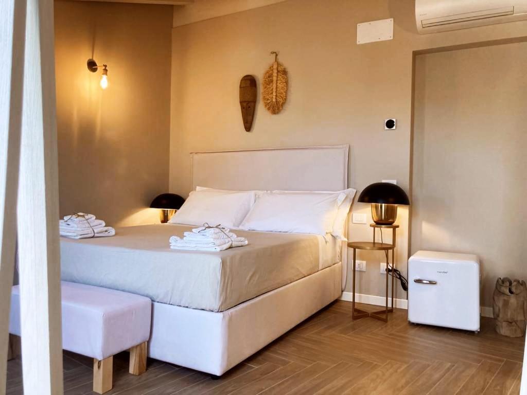Gatto Bianco Rooms 42 Bergamo Bagian luar foto
